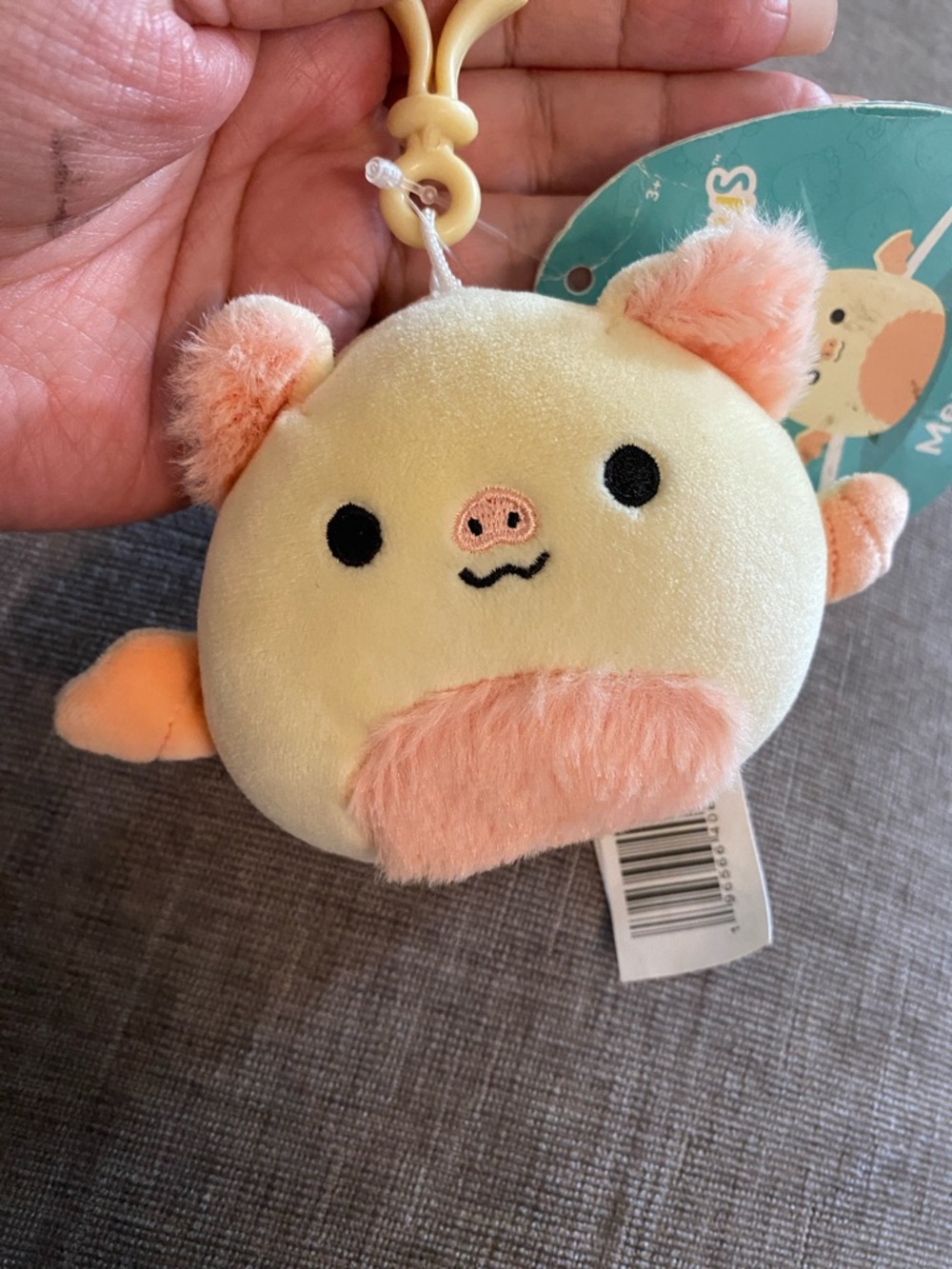Squishmallows 3.5" Clip-On Meghan The Bat. NWT - Picture 2 of 8